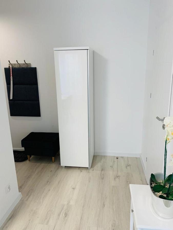 Apartament Walczaka 15 Miejsce Parkingowe 고르주프비엘코폴스키 외부 사진